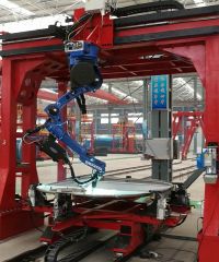 封頭加強筋焊接機(jī)器人